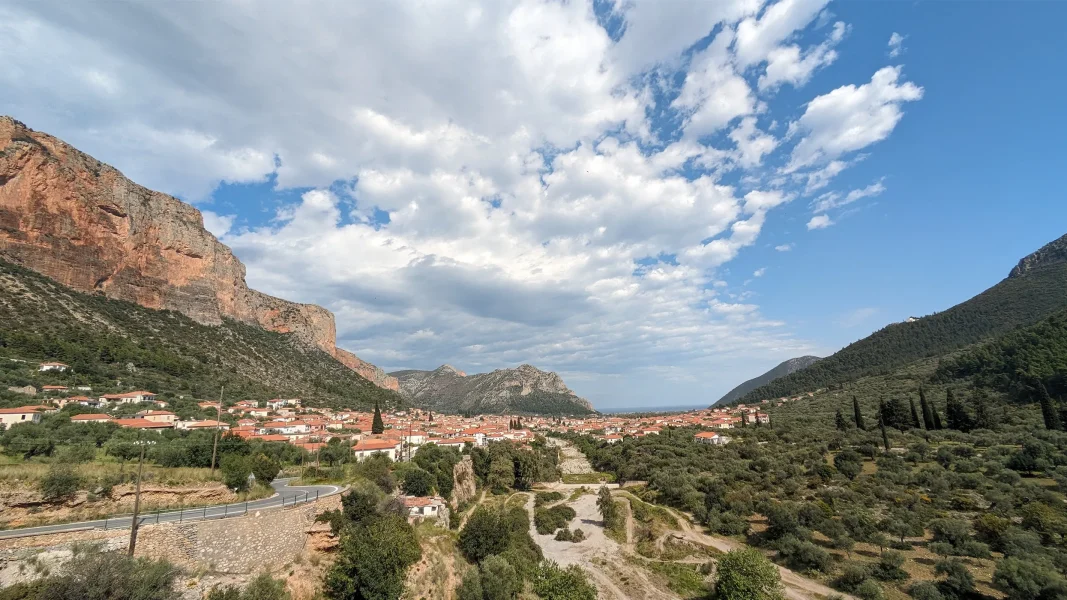 Leonidio Rental Apartments – KyziridiHouse Leonidio Rental Apartments - Kyziridi House
